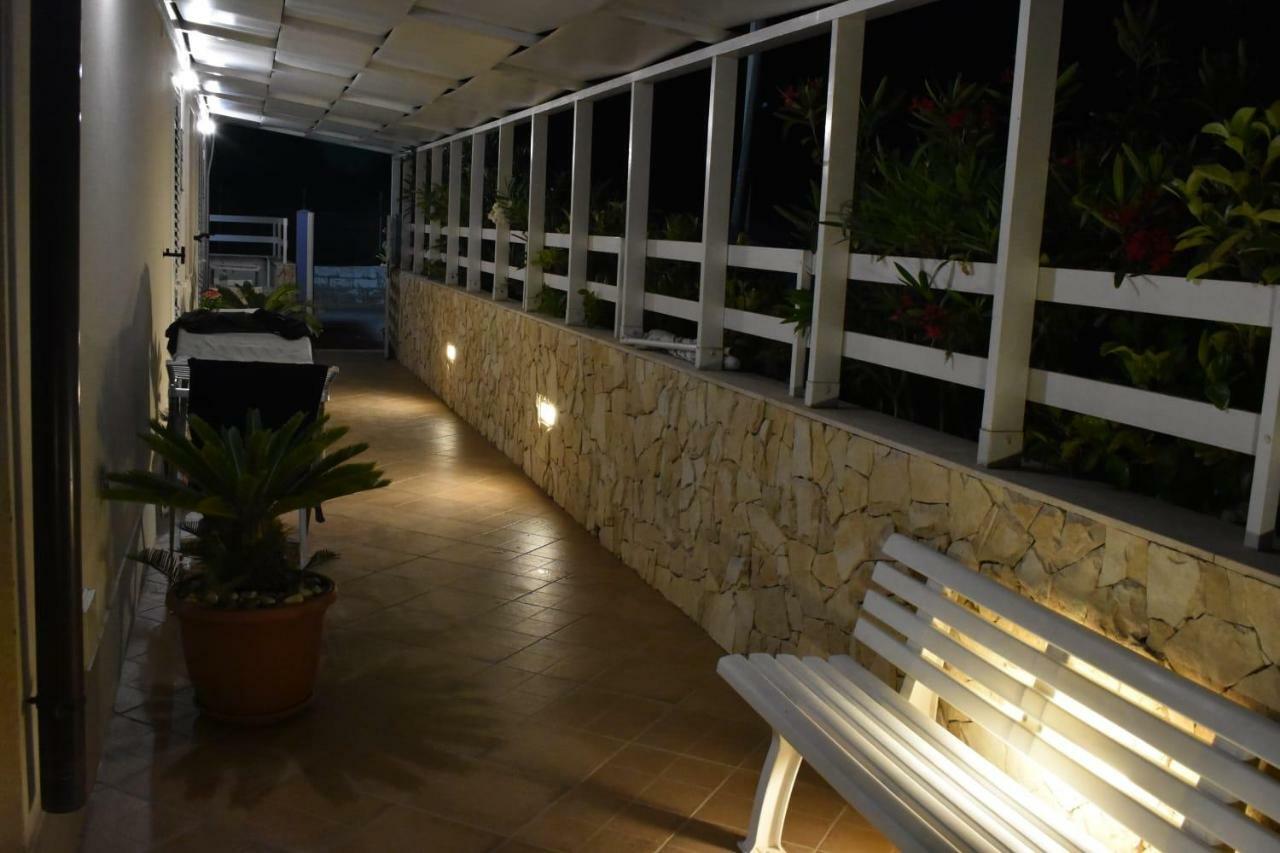 A Casa Di Vera Punta Secca Bagian luar foto